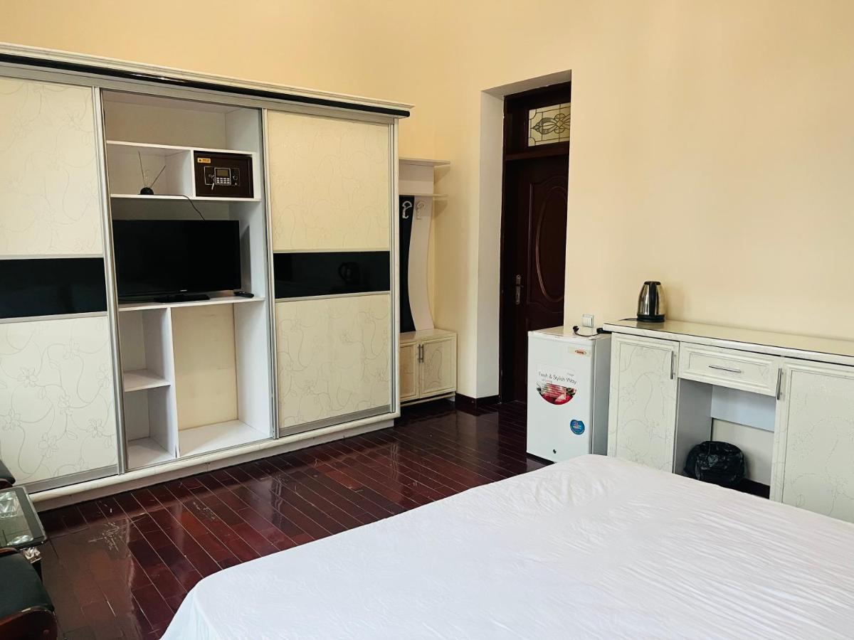 Alisher Hotel Duszanbe Zewnętrze zdjęcie